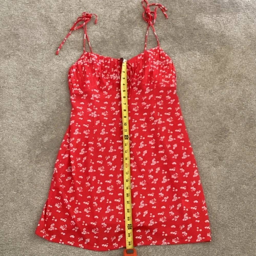 Princess Polly Red Floral Dress - Picture 4 of 7